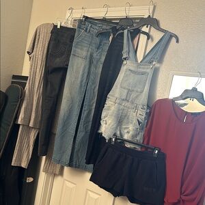 @donofrio85 Bundle. Assorted Clothing Collection
$5 Live